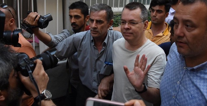 ABD'li rahip Brunson'ın avukatı: Evinde olmaktan gayet mutlu