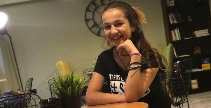 Her yerde aranan 14 yaşındaki kızın cesedi tavana asılı halde bulundu