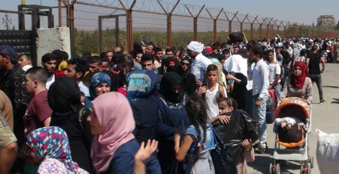 Sınır kapısında Suriyelilerin Kurban Bayramı yoğunluğu