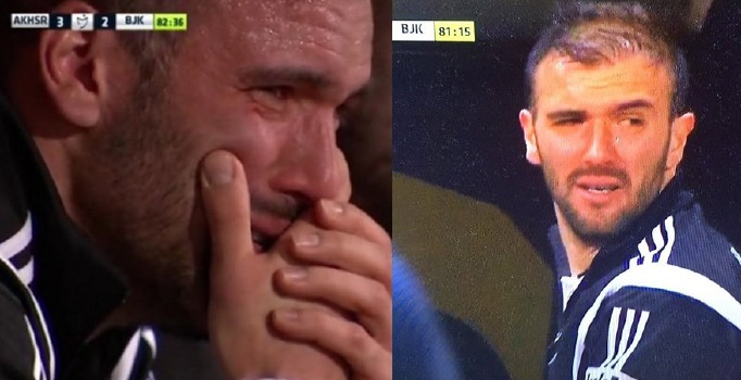 Beşiktaşlı futbolcu Serdar Kurtuluş maç esnasında gözyaşlarına hakim olamadı