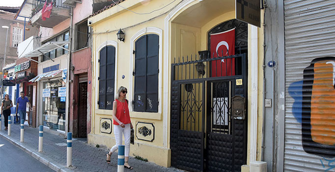 Rahip Brunson'ın eşi, pazar ayini için Diriliş Kilisesi'ne gitti