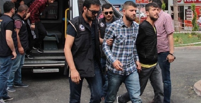 Yol Kesip Haraç Alan PKK’lılar Yakalandı