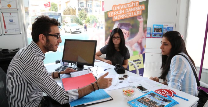 İBB'den üniversite adaylarına ücretsiz rehberlik hizmeti! İstanbul haberleri