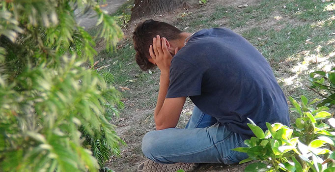 Taksim Gezi Parkı’nda çakmak gazı çekip, kendinden geçti