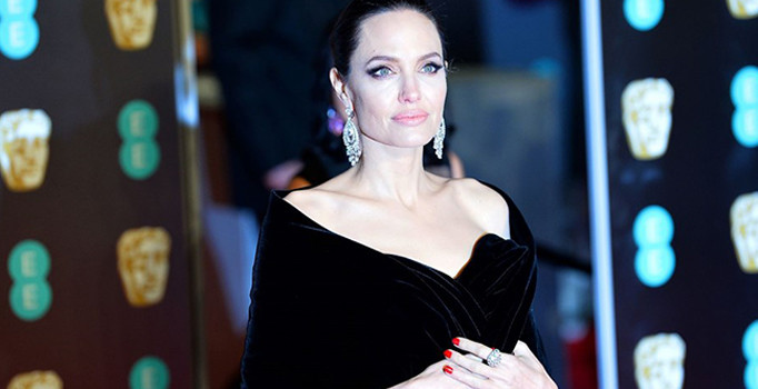 Angelina Jolie Come Away filminden çekimlere 11 saat kala çekildi