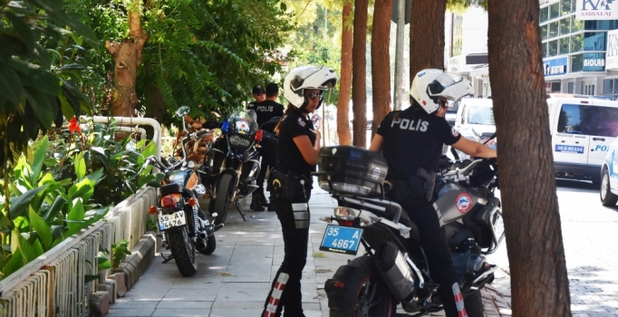 Rahip Brunson'ın sokağında güvenlik önlemi sürüyor