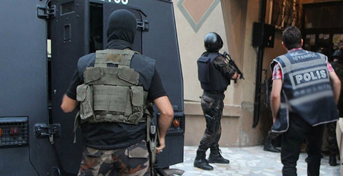FETÖ'nün "baskın" tedbiri: Polis gibi ev basmışlar