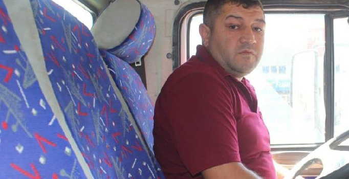 ’Dolarlarınızı bozdurun’ çağrısına aracını devlete bağışlayarak destek verdi