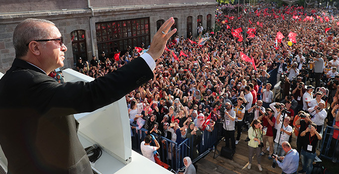 Son dakika! Erdoğan'dan sanayicilere uyarı: Bankalara saldırarak döviz alma yoluna gitmeyin