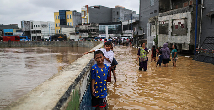 Korkutan uyarı: Endonezya suya gömülüyor