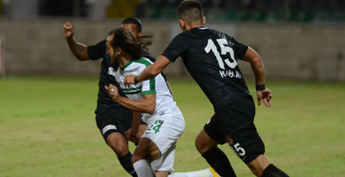 Denizlispor evinde Gazişehir Gaziantep'e boğun eğdi