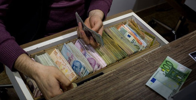 Dolar 6.64, euro 7.59 ve sterlin de 8.50 lirada
