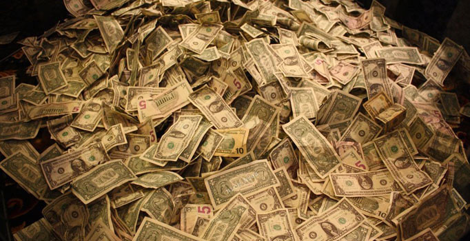 Gün birlik günü: Sanayiciler binlerce dolar bozdurdu