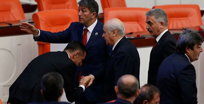 Son dakika! Bahçeli davet etti İYİ Parti'den MHP'ye geçiyor