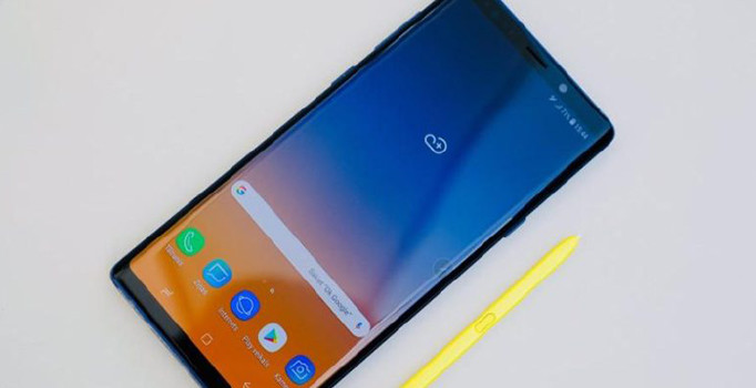 Samsung Note 9'un ekranına tam puan