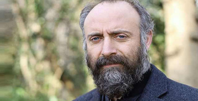 Halit Ergenç kaza geçirdi
