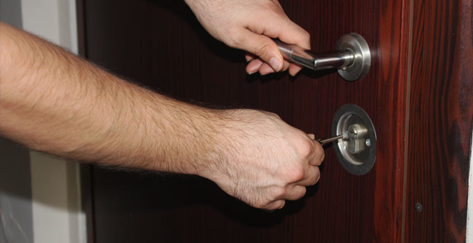 Uzmanlar uyarıyor: Tatile çıktığınızı sosyal medyadan duyurmayın