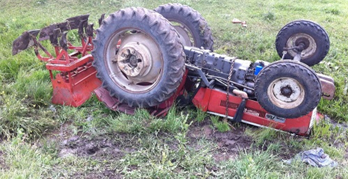 Bilecik'te traktör devrildi: 1 ölü, 1 yaralı