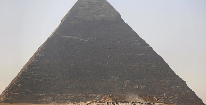 Keops piramidi büyüklüğündeki astroit dünyaya yaklaşıyor