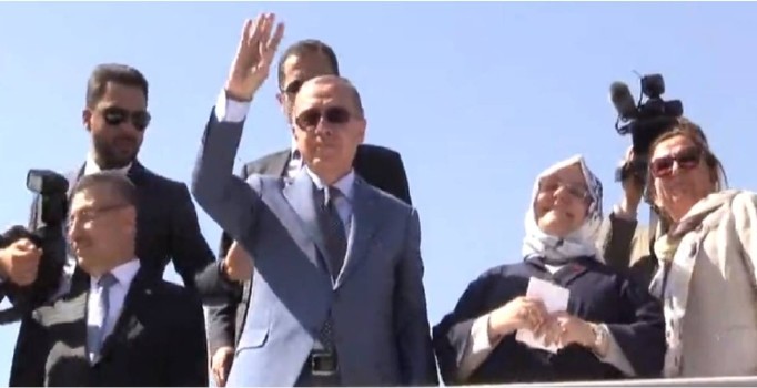 Cumhurbaşkanı Erdoğan, Selçuklu Mezarlığını ziyaret etti