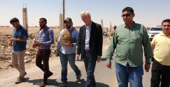 ABD'li Koalisyon Temsilcisi Roebuck: DEAŞ kalıcı olarak bitene kadar Suriye'deyiz