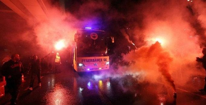 Fenerbahçe İstanbul'da şampiyon gibi karşılandı