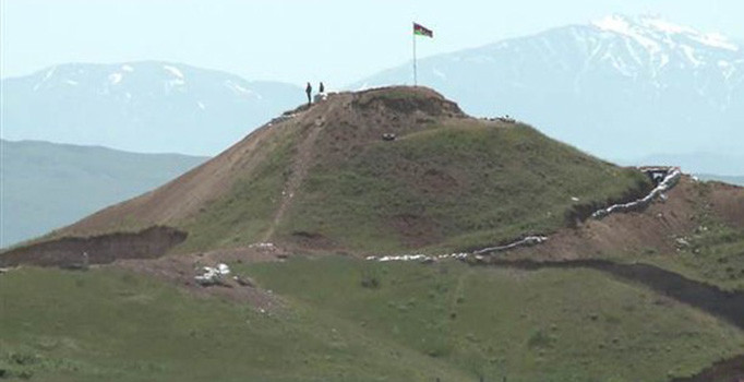 Azerbaycan Dağlık Karabağ'da 24 yıl sonra Lele Tepe'sini geri aldı