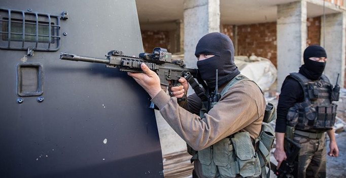 Son dakika haberler! Mardin Nusaybin'de bombalı tuzak: 2 asker şehit oldu, 3 yaralı