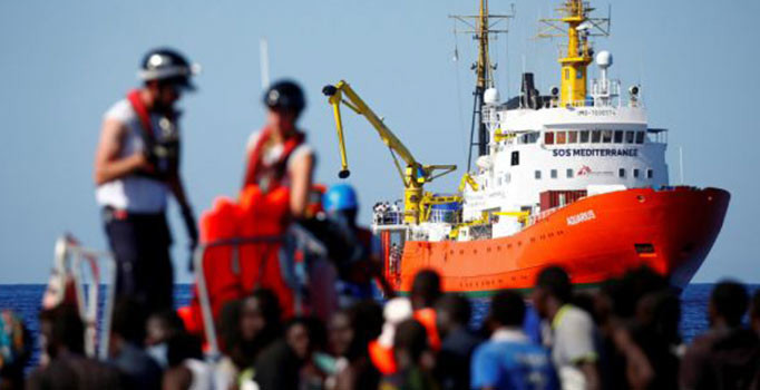 İtalyan bakan Salvini, göçmenleri kurtaranlara para cezası kesilmesini istedi