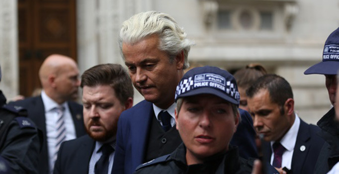 Irkçı lider Wilders yanlıştan dönmek zorunda kaldı... Karikatür yarışmasını iptal etti