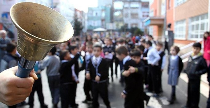 MEB yeni düzenlemeyi açıkladı: Devamsızlık yapmayan öğrenciye ödül geliyor