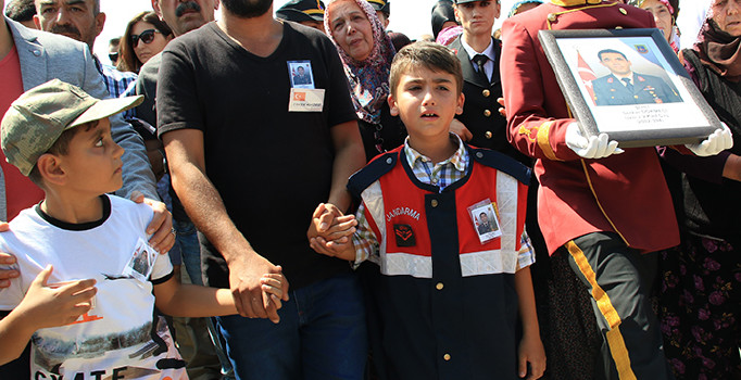 Şehit Uzman Çavuş Dökmeci, son yolculuğuna uğurlandı | Ankara haberleri