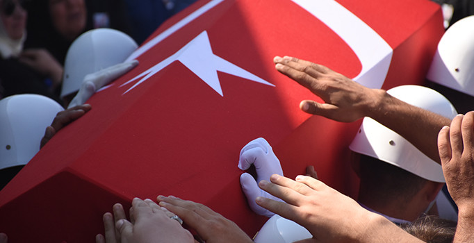 MSB: Kuzey Irak'ta 2 asker şehit oldu, 8 asker yaralı