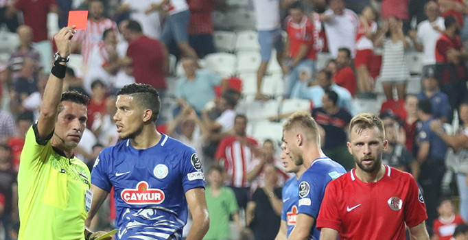 Süper Lig hırçın başladı