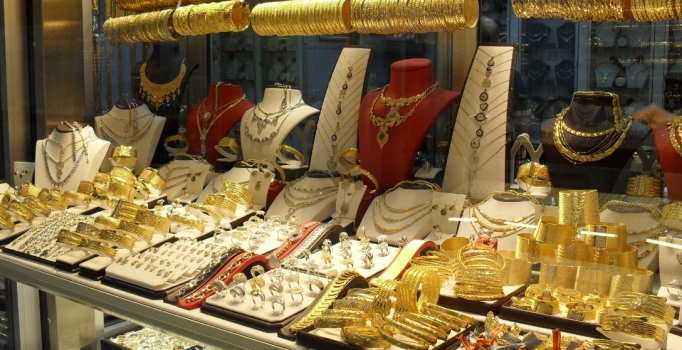 Türk yatırımcılar altından
kaçıp konuta yatırım yapıyor