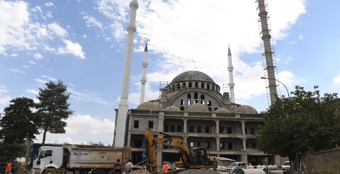 Muş’ta yağmur suyu hatları yenileniyor