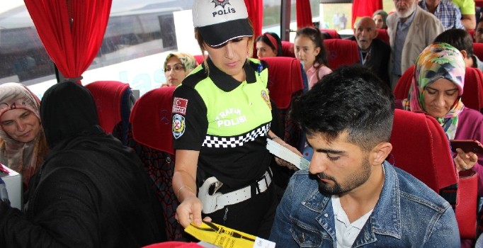 Erzincan emniyetinden yolculara emniyet kemeri uygulaması