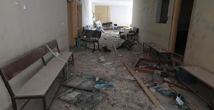 Son dakika! İdlib'de hastaneye varil bombalı saldırı