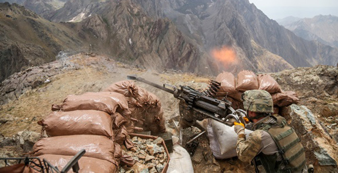 PKK'ya darbe üstüne darbe! Küpeli'de 5 terörist öldürüldü