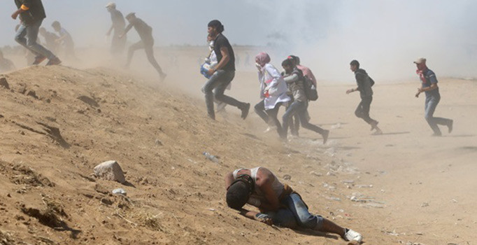 İsrail katliamı durdurmuyor! Keskin nişancılar Gazzeli genci şehit etti