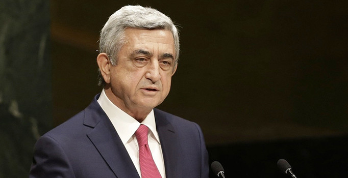 Cumhurbaşkanı Sarkisyan Azerbaycan yenilgisinin faturasını ordu yönetimine kesti