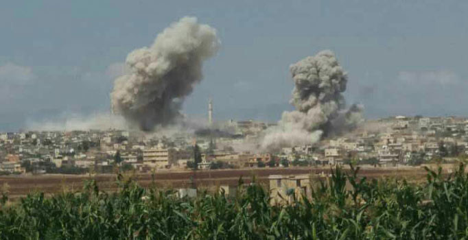 Son dakika! İdlib'de okula hava saldırısı