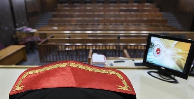 FETÖ'den yargılanan eski müdürlere hapis cezası