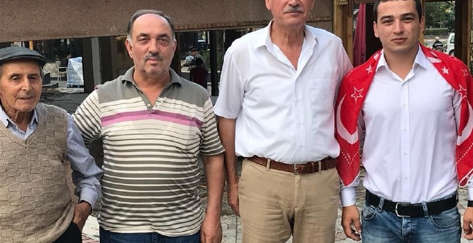 Başkan Duymuş, kınalı kuzuları askere uğurladı