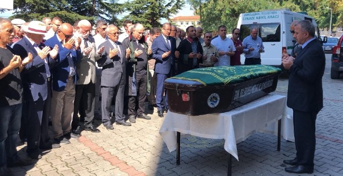 Eski avukat son yolculuğuna uğurlandı