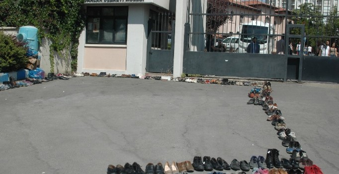 AK Parti’li gençlerden 12 Eylül protestosu