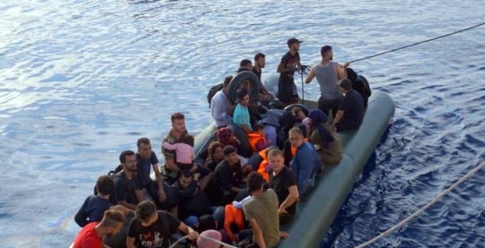 İzmir'de 36 kaçak göçmen yakalandı