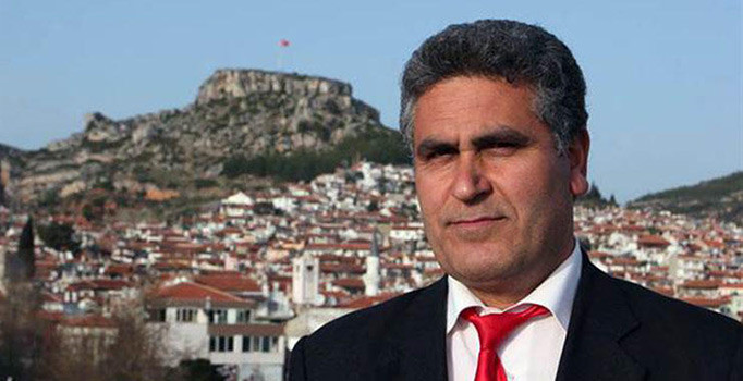 Türkücü emekli imam FETÖ’den tutuklandı