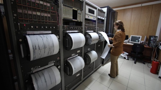 Papua Yeni Gine 7.7 ile sallandı