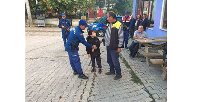 Kayıp çocuk evinin 4 kilometre ilerisinde bulundu